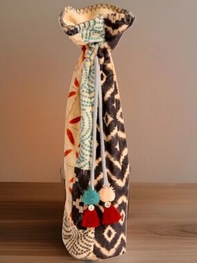 Johnny Was Holiday Wine Tote Fleece Drawstring Multicolor Bottle Gift Bags NWT